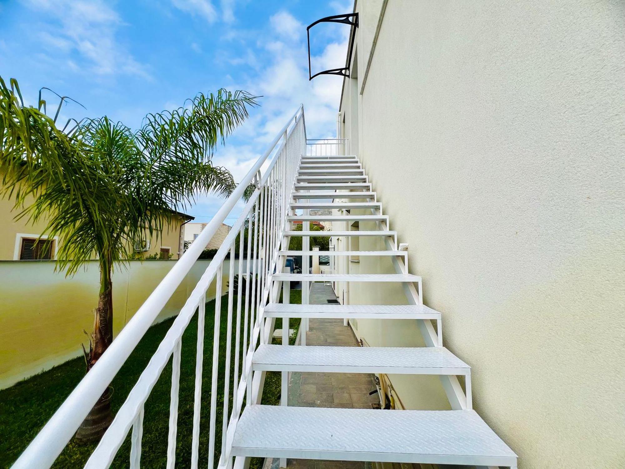 Suite Capaci Exterior photo